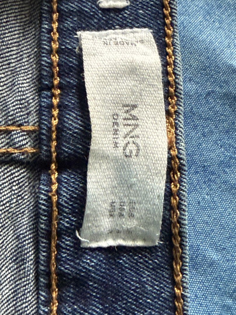MNG Denim Sienna Flare Jeans (Category: Jeans) located in Manila. Submitted by trueriver02 (Listing ID 1461858566, Image 2). Description: - MNG Denim jeans -SX-S - Dark wash - Sienna model - Flare leg - Frayed hem - Comfortable and stylish for everyday wear - Perfect addition to your wardrobe.