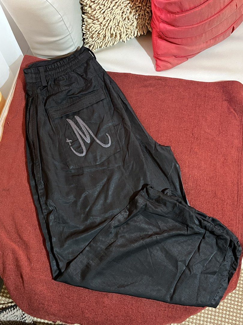 MN+LA Dojo Pants in Obsidian (Category: Joggers) located in Muntinlupa City. Submitted by marleyinmnl (Listing ID 1461913459, Image 3). Description: For Sale MN+LA Dojo Pants in Obsidian Large Brand New J&T/Lalamove Gcash/Gotyme/BPI.