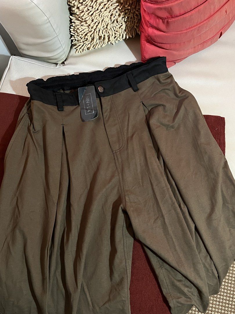 MN+LA Dojo Pants V2 in Olive (Category: Joggers) located in Muntinlupa City. Submitted by marleyinmnl (Listing ID 1461914247, Image 1). Description: For Sale MN+LA Dojo Pants in Olive V2 XL Brand New J&T/Lalamove Gcash/Gotyme/BPI.