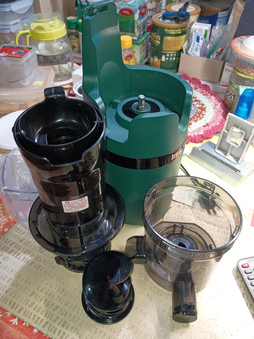 Mokkom MK-199 Juicer (With slight issue) (Category: Juicers, Blenders & Grinders) located in Caloocan City. Submitted by mack.bay (Listing ID 1461971083, Image 3). Description: - Mokkom Juicer, Model MK-199 -Type: Slow Juicer -Good brand - Color: Green and Black - Condition: with slight issue. - Honest Issue: Working but sometimes it's stop and fruits jammed but motor still continue to just need to press the reverse switch repeatedly. -Kayo na ma