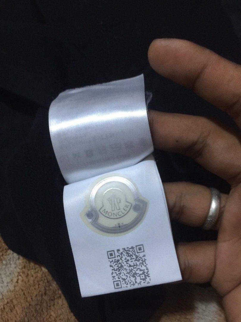 Moncler complete tags (Category: Activewear) located in Tagum. Submitted by urbanoadulajr (Listing ID 1461966831, Image 3). Description: Moncler complete tags Large 21x5x28 Very good to excellent Mine 700.