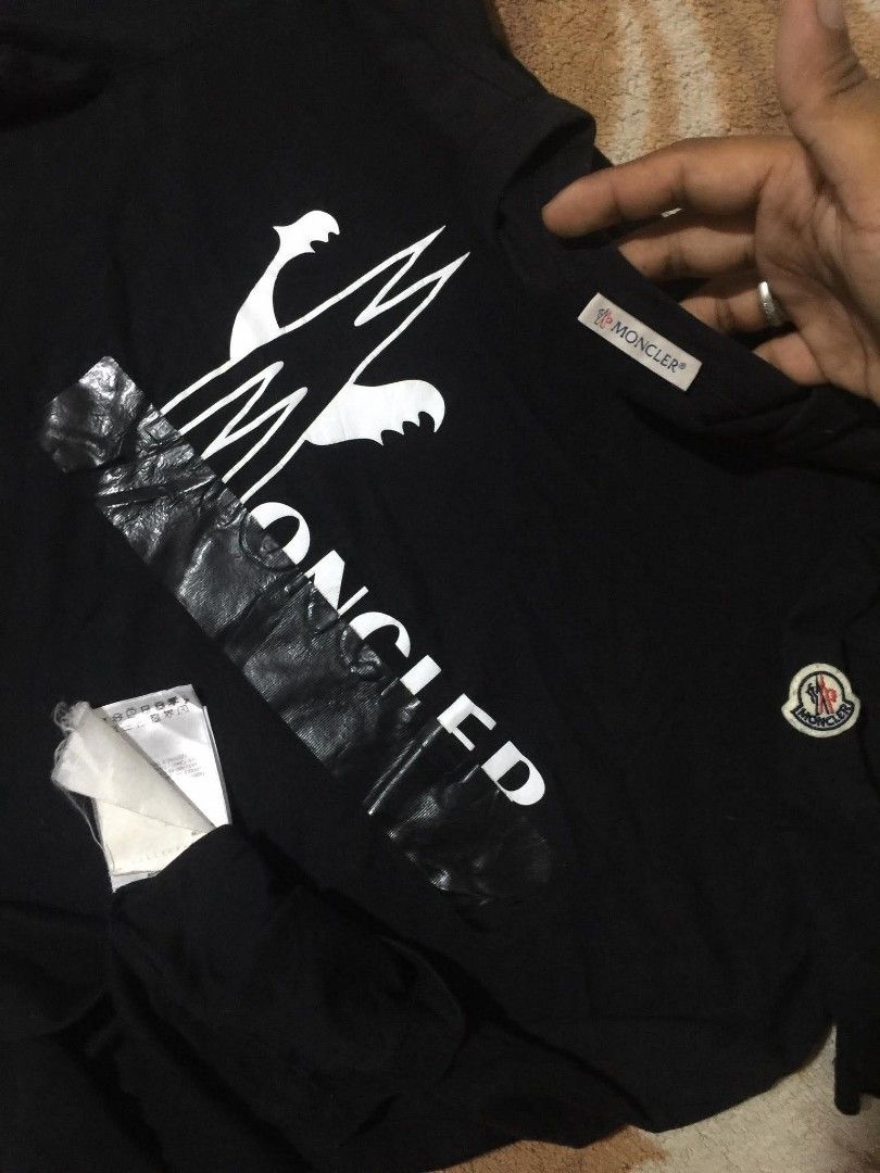 Moncler complete tags (Category: Activewear) located in Tagum. Submitted by urbanoadulajr (Listing ID 1461966831, Image 2). Description: Moncler complete tags Large 21x5x28 Very good to excellent Mine 700.