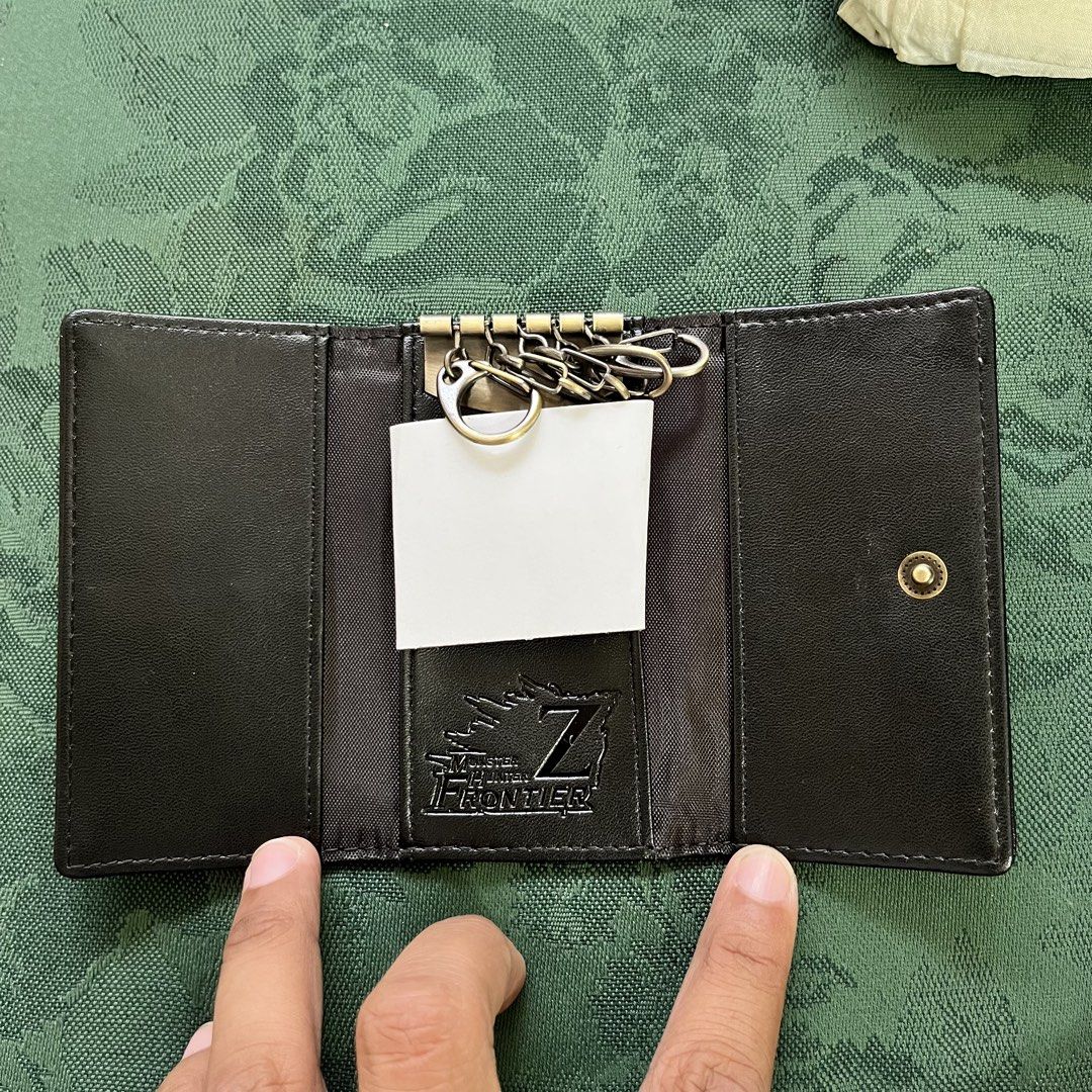 Monster Hunter Frontier Z leather (Category: Others) located in Samal. Submitted by thatsodd (Listing ID 1461828806, Image 1). Description: Rare and in mint condition .