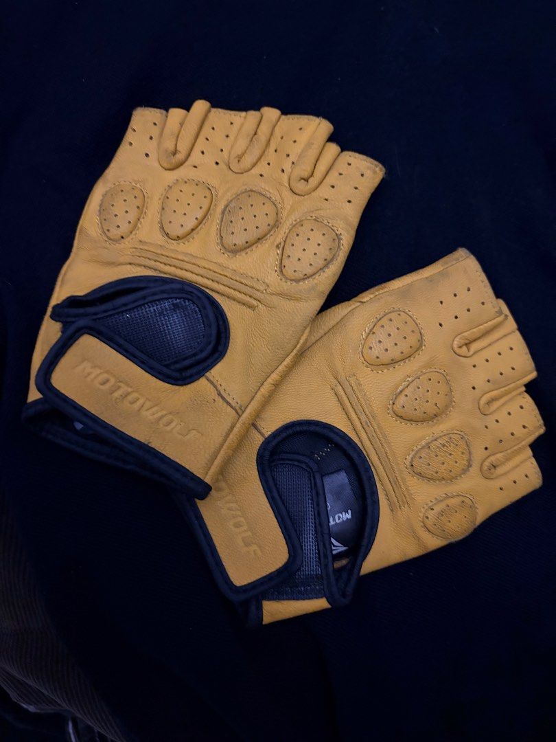 Motowolf Fingerless Motorcycle Gloves (Category: Gloves) located in Manila. Submitted by finderskeepersmnl_092026 (Listing ID 1461959711, Image 1). Description: - Brand: Motowolf - Color: Yellow - Style: Fingerless Gloves - Material: Leather - Features: Perforated panels for breathability, adjustable wrist strap - Ideal for: Motorcycle riding, casual wear - Condition: Please check photos for details.