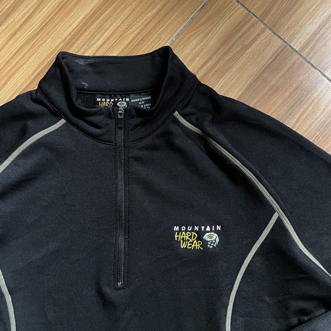 Mountain Hardwear 1/4-zip Activewear Pullover - Black (Category: Coats, Jackets and Outerwear) located in General Mariano Alvarez. Submitted by 4117_thriftnthrive (Listing ID 1461999217, Image 2). Description: In excellent condition White stain on neck, check pics Size on tag: M Measurements Width: 18.5” Length: 23” .