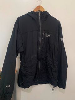 (Category: ) located in . Submitted by thrifted.bymilo (Listing ID 1461950250, Image 1). Description: .