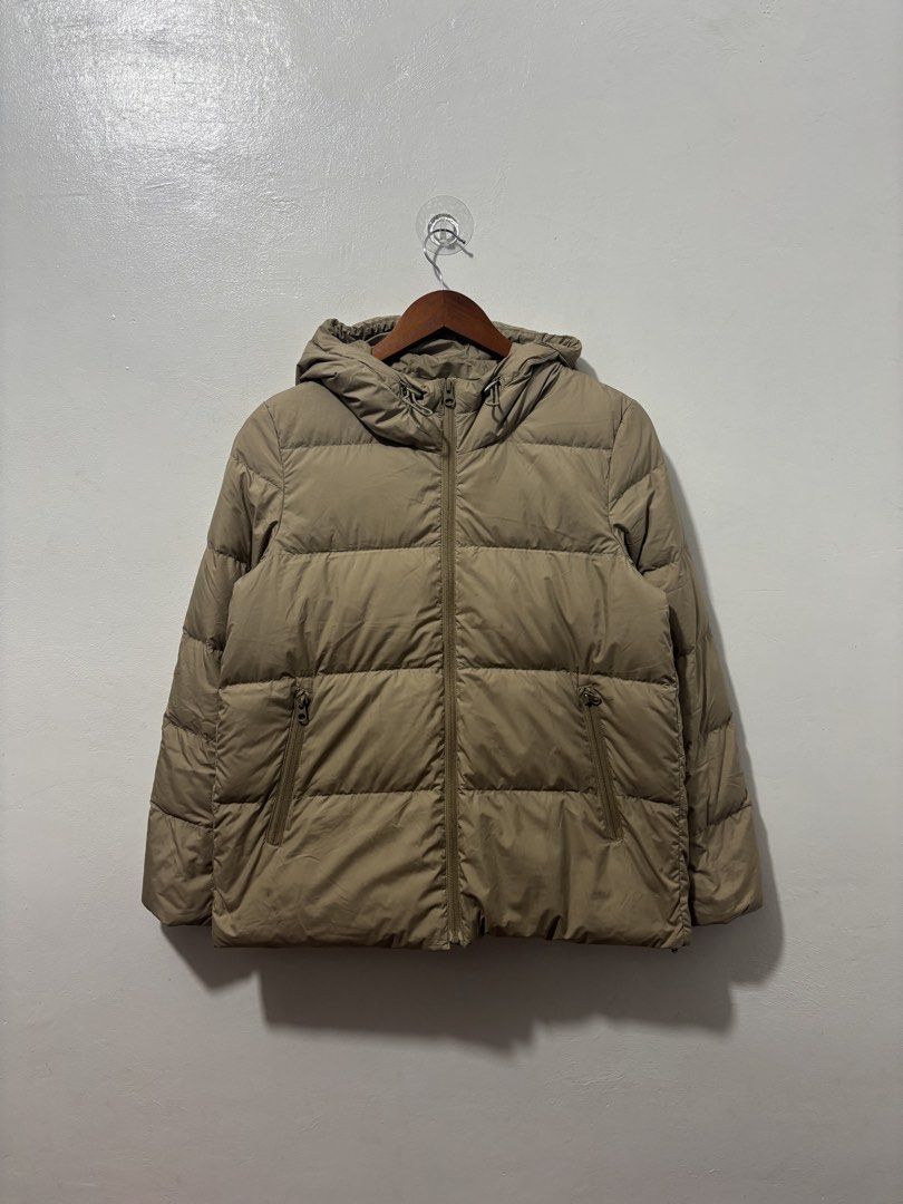 Muji Khaki Down Puffer Jacket Men Medium (Category: Coats, Jackets and Outerwear) located in Balanga. Submitted by winterlab_ph (Listing ID 1461910119, Image 2). Description: Code: A945 Width: 20 Length: 24.5 Shoulders: 15 Sleeves: 22.5 : needs wash.