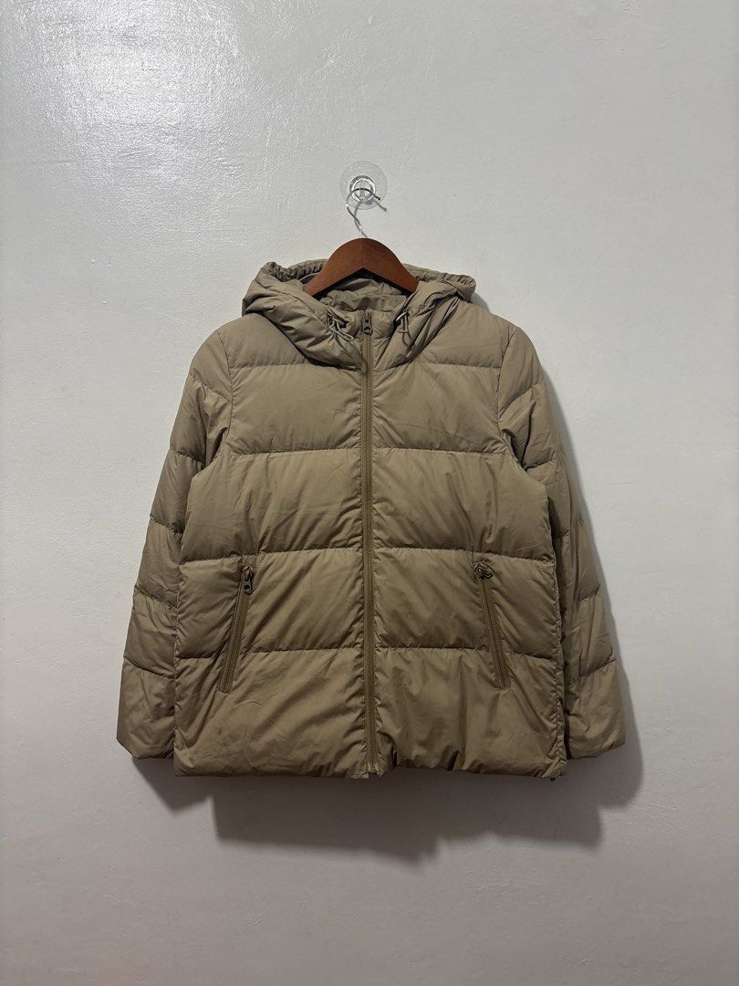 Muji Khaki Down Puffer Jacket Men Medium (Category: Coats, Jackets and Outerwear) located in Balanga. Submitted by winterlab_ph (Listing ID 1461910119, Image 3). Description: Code: A945 Width: 20 Length: 24.5 Shoulders: 15 Sleeves: 22.5 : needs wash.