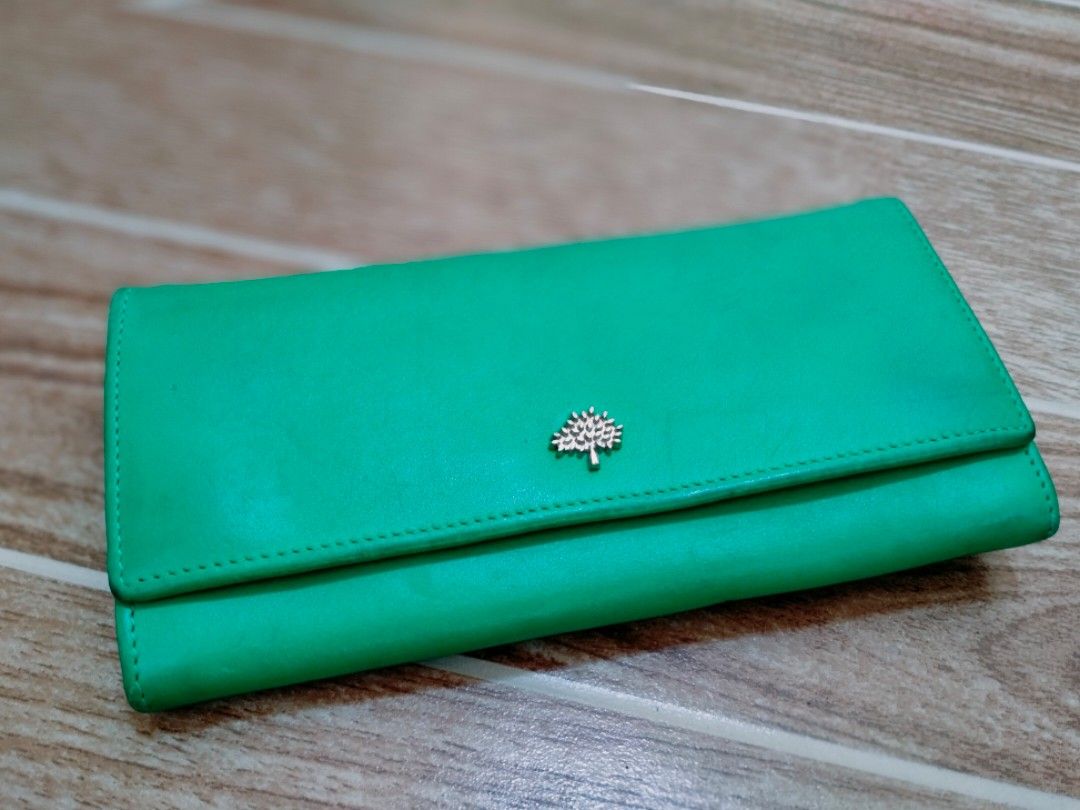 MULBERRY TREE CONTINENTAL WALLET (Category: Wallets & Card holders) located in Cabuyao City. Submitted by Bike_Clothing10 (Listing ID 1461810914, Image 1). Description: READ FIRST... FOR SALE: MULBERRY TREE CONTINENTAL WALLET Excellent Condition Legit NOTE: With small stain inside pocket, hindi naman kita un. PRICE: 3500 Free Shipping (J&T) PICK UP OR SHIPPING ONLY LOC: Cabuyao Laguna -NO COD/COP- 📩PM -Thanks-.