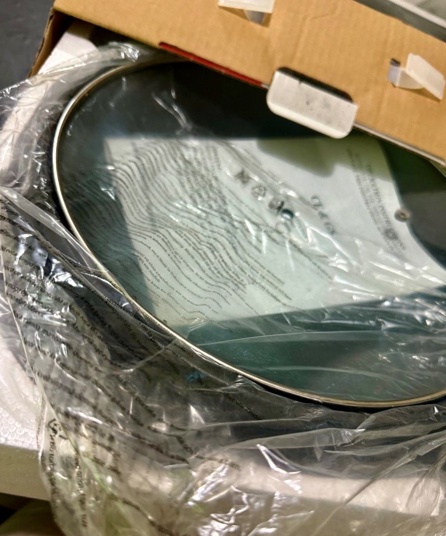 Multicooker (Category: Cookware & Accessories) located in Caloocan City. Submitted by grandbear.e6a0a4 (Listing ID 1461828925, Image 3). Description: 30cm cooking surface 5 level heat control Glass lid.