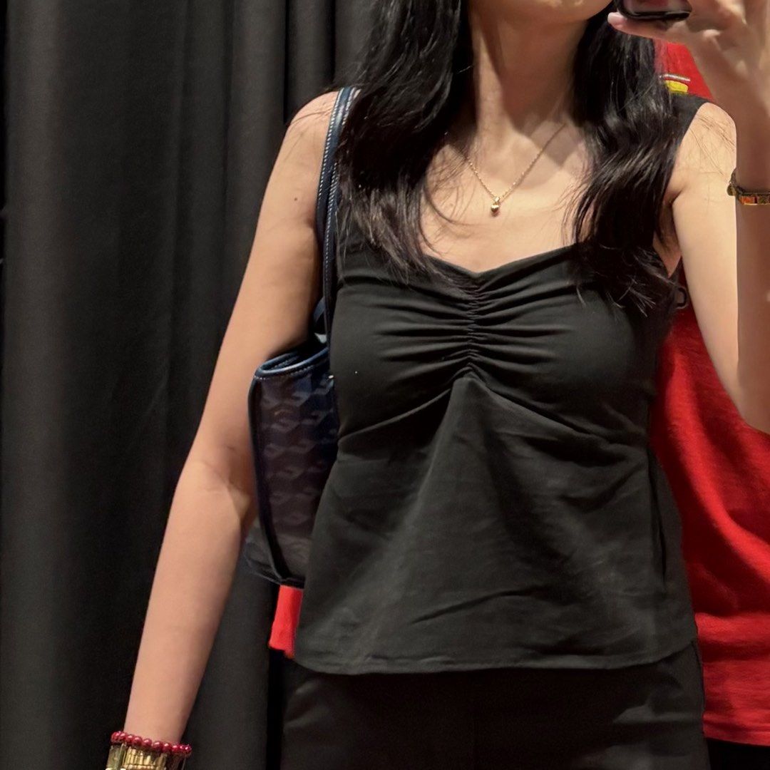 NAKD Black Linen Top (Category: Sleeveless) located in Manila. Submitted by urpradabae (Listing ID 1461926088, Image 2). Description: Worn once. RFS: decluttering.