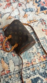 (Category: ) located in . Submitted by annewpreloved (Listing ID 1461823034, Image 1). Description: .