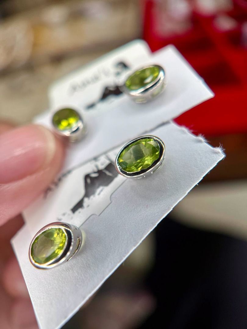 NATURAL PERIDOT IN NEW SILVER SETTING (Category: Earrings) located in Baguio. Submitted by asna_taku (Listing ID 1461898032, Image 2). Description: 🍃 NATURAL PERIDOT IN NEW SILVER SETTING ✨ Fresh, bright, and effortlessly elegant 💚 These natural Peridot studs have a beautiful lively green tone with a clean, classic silver setting—perfect for everyday wear or as a lovely addition to a gem collection. ✨ Natural Peridot ✨ New silver setting ✨ Stud