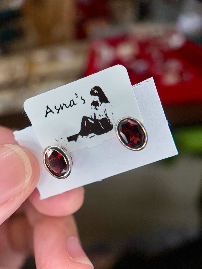 NATURAL RED GARNET IN 925 SILVER STUD EARRINGS (Category: Earrings) located in Baguio. Submitted by asna_taku (Listing ID 1461896071, Image 2). Description: ✨ NATURAL RED GARNET IN 925 SILVER STUD EARRINGS ❤️💎 Deep, rich natural red garnets with beautiful faceting that catches the light beautifully. A classic pair that looks elegant, refined, and easy to wear—perfect for everyday styling or adding a sophisticated pop of red to your look. ❤️ 🤍 N