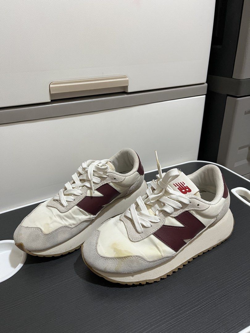 NB 237 (Category: Sneakers) located in Koronadal. Submitted by declutterprelovednitine_ey (Listing ID 1461812428, Image 2). Description: Size: 37.5EU/23CM Need wash and brush only Very good sa paa pag nasuot Mejo malaki ang size nito compare sa isang 237 ko, since sa korea to galing.