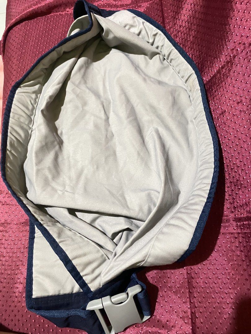 Nb baby carrier (Category: Carriers & Slings) located in Manila. Submitted by boss_madam (Listing ID 1461995836, Image 1). Description: No issue gagamitin at lalabhan nyo na lang mga mi rfs naka tambak lang *pick up/ meet up *Loc: Sta Rosa Laguna.