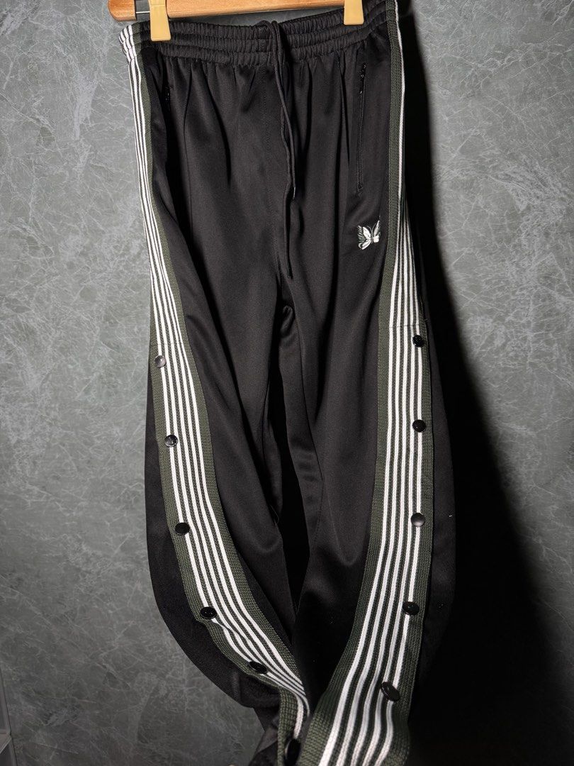 Needles (Category: Trousers) located in La Trinidad. Submitted by kodspogi (Listing ID 1461999204, Image 3). Description: Needles Tear-away pants Waistline : 28-33” Length : 37” Opening : 8.5” Excellent Complete tags 980.