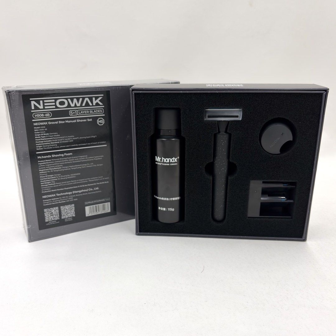 NeoWak Blade Shaver with Lubrastrip Set (Category: Men's Grooming) located in Quezon City. Submitted by titolotsky (Listing ID 1461970467, Image 2). Description: • Brandnew and Sealed • Authentic 📍Tandang Sora QC.