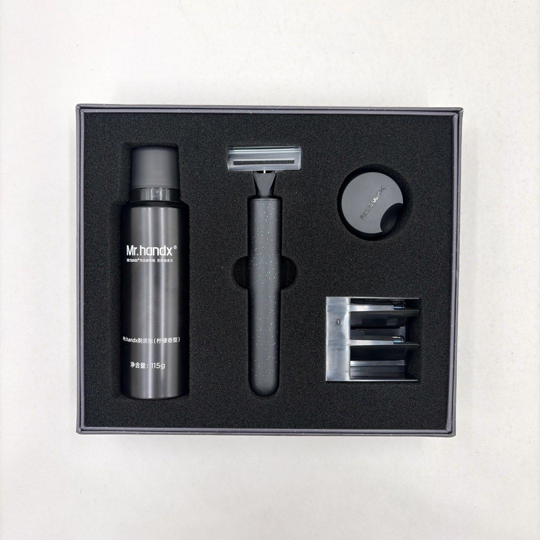 NeoWak Blade Shaver with Lubrastrip Set (Category: Men's Grooming) located in Quezon City. Submitted by titolotsky (Listing ID 1461970467, Image 3). Description: • Brandnew and Sealed • Authentic 📍Tandang Sora QC.