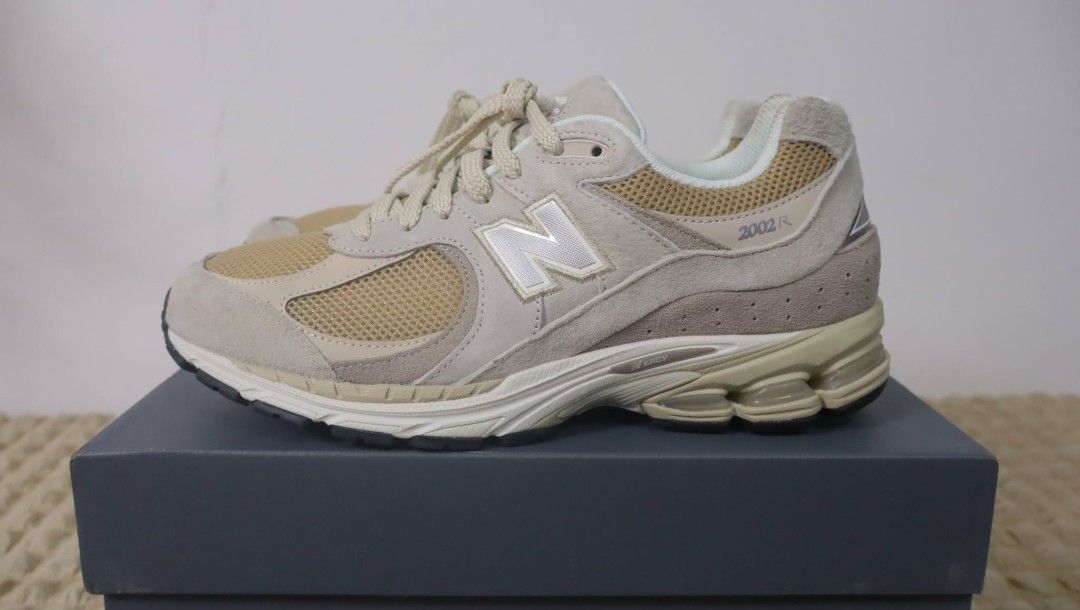 New Balance 2002R Shipyard (Category: Sneakers) located in Cavite. Submitted by benta.ni.jm (Listing ID 1461820195, Image 2). Description: Size: US 10 Men's Condition: 10/10 Issue: 📩📩📩.