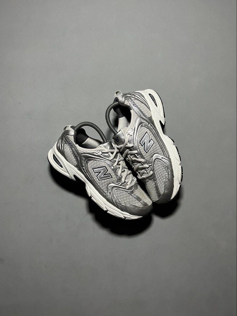 New Balance 530 Metallic Grey (Category: Sneakers) located in Iligan City. Submitted by strideph (Listing ID 1461912801, Image 1). Description: Size: 7 US W/ 38 EUR / 23.5 CM Condition: Good as New 2199 only DM 📩.