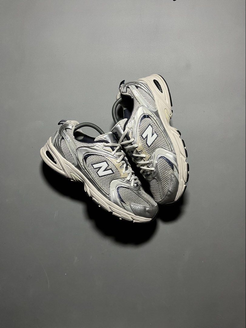 New Balance 530 Metallic Silver (Category: Sneakers) located in Iligan City. Submitted by strideph (Listing ID 1461897609, Image 1). Description: Size: 9 US M/ 42.5 EUR / 27 CM Condition: Excellent 1899 only DM 📩.