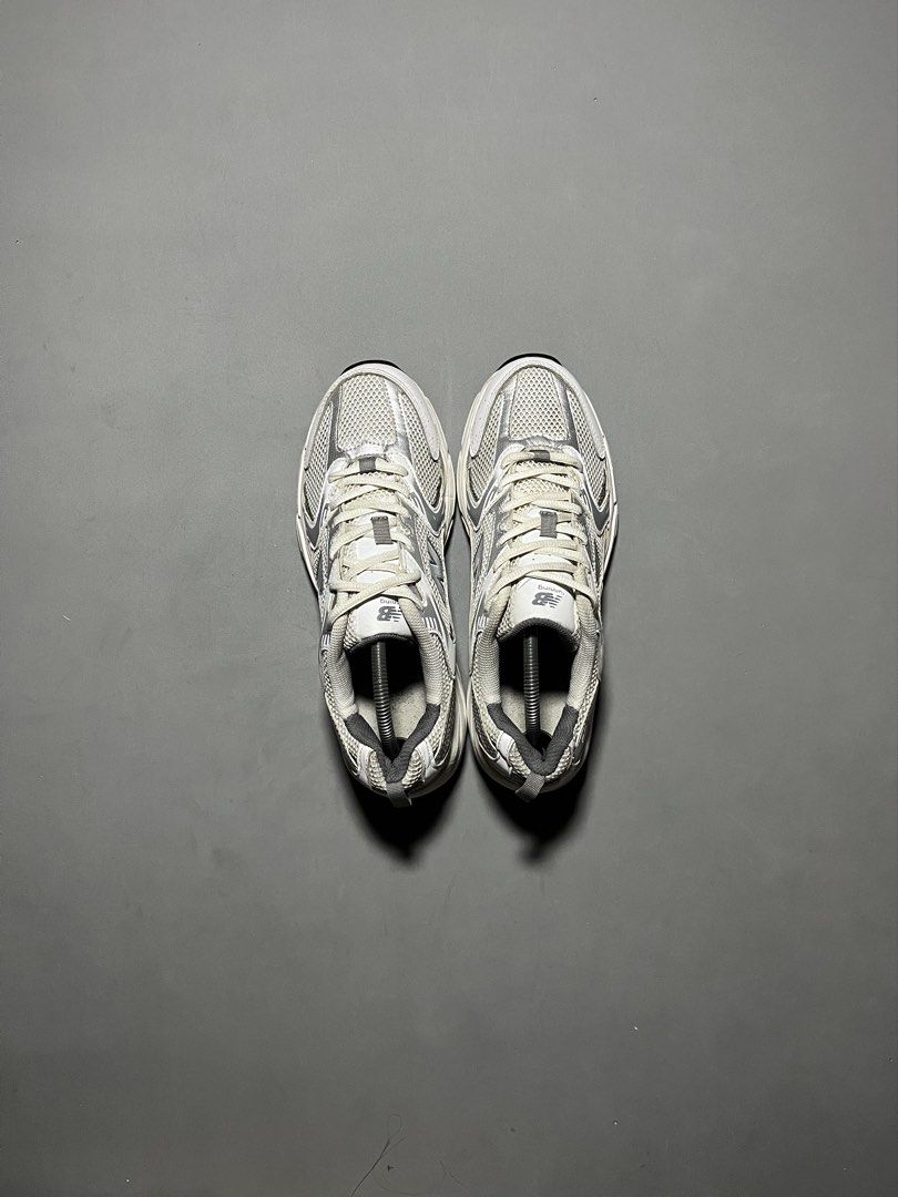 New Balance 530 White Silver Grey (Category: Sneakers) located in Iligan City. Submitted by strideph (Listing ID 1461928291, Image 3). Description: Size: 9 US / 42.5 EUR / 27 CM Condition: Excellent 1899 only DM 📩.