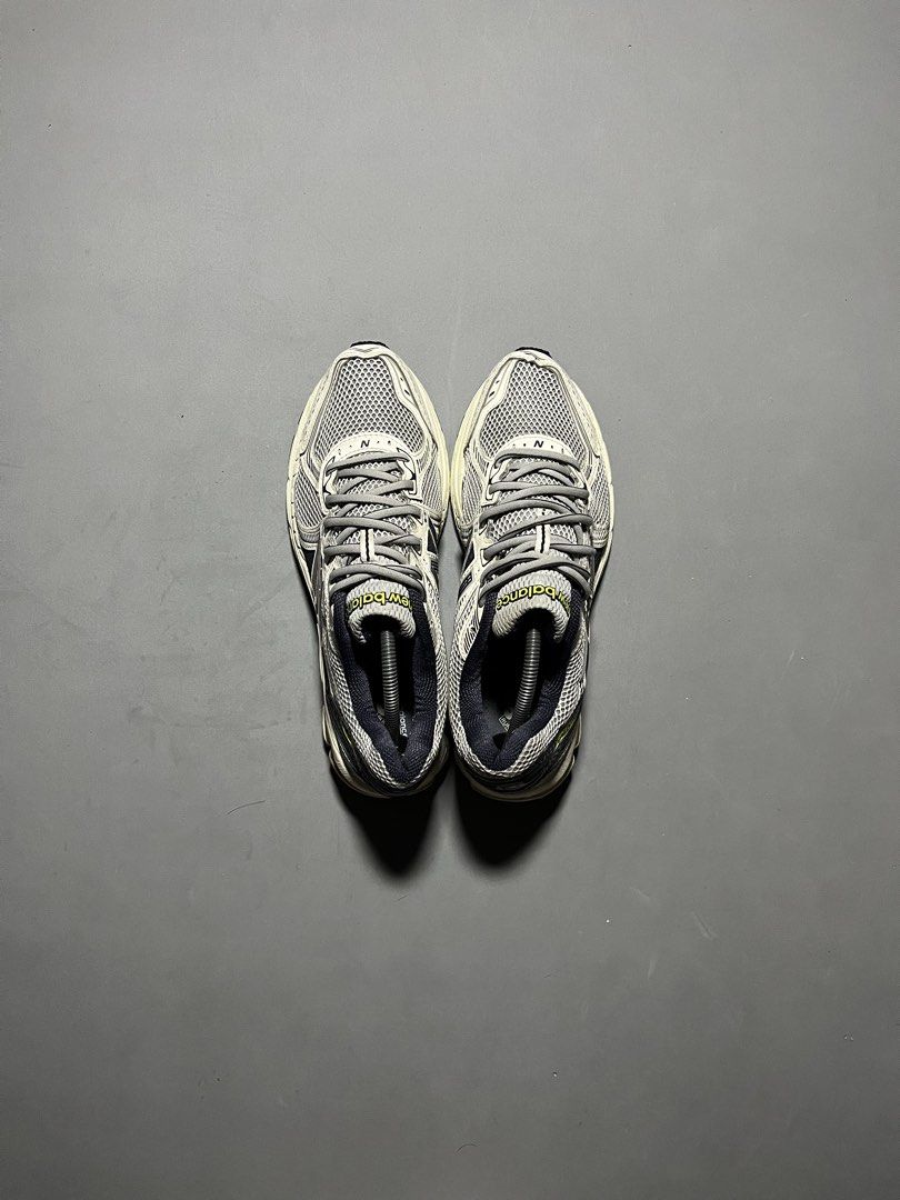 New Balance 860v2 Sea Salt White Eclipse (Category: Sneakers) located in Iligan City. Submitted by strideph (Listing ID 1461933272, Image 3). Description: Size: 10 US / 44 EUR / 28 CM Condition: Good as New 2499 only DM 📩.