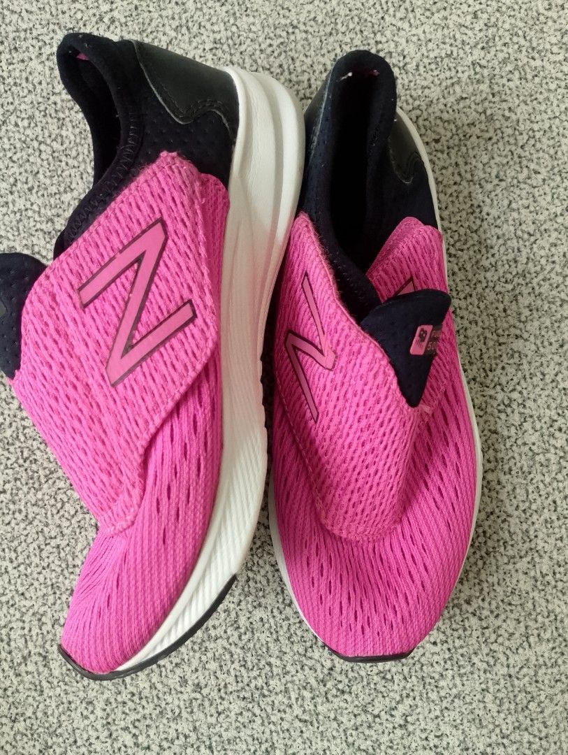 New Balance Big Kids Fuelcore 5000 Slip-on (Category: Sneakers) located in Cabadbaran. Submitted by ztsfinds (Listing ID 1461819607, Image 3). Description: Authentic New Balance Kids FuelCore 5000 Slip-On Sneakers Size: US 3 Youth / UK 2.5 / EU 35 / 21 CM (Perfect for big kids / youth) Color: Vibrant Pink / Black / White Condition: 9/10 (Excellent secondhand condition. Super clean white midsoles, very minimal wear on the bottom soles, mesh upper 