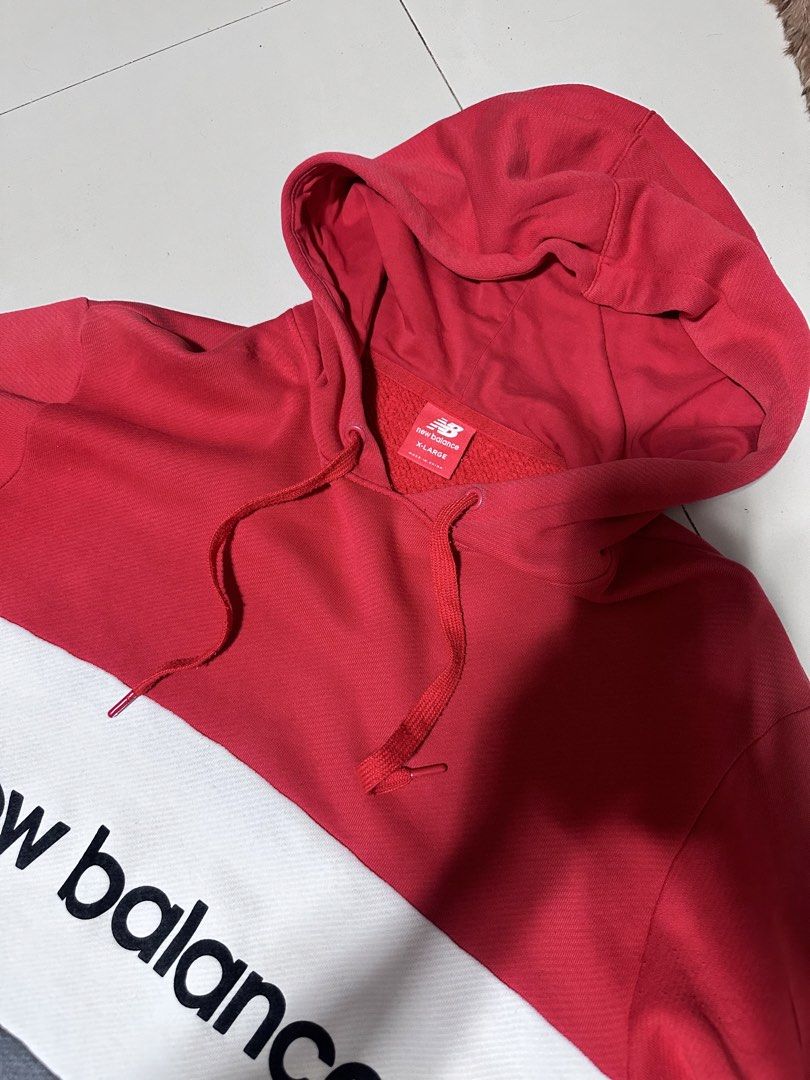New balance jacket hoodie (Category: Coats, Jackets and Outerwear) located in Manila. Submitted by nilodanzcuadra (Listing ID 1461868716, Image 2). Description: Size xl to xxl, solid to Parang bago pa Loc: north caloocan.