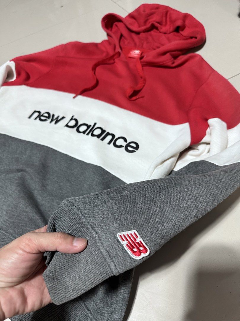 New balance jacket hoodie (Category: Coats, Jackets and Outerwear) located in Manila. Submitted by nilodanzcuadra (Listing ID 1461868716, Image 3). Description: Size xl to xxl, solid to Parang bago pa Loc: north caloocan.