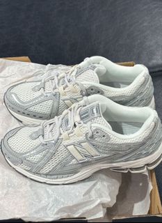 （分類：）位於 。 由 miuckygem76 提交（商品編號 1461830687，圖片 1）。簡介： 。