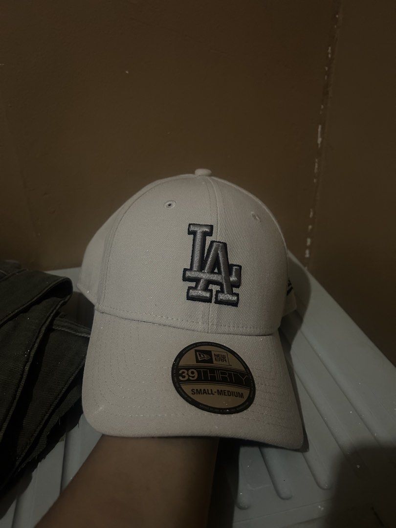 New era brandnew cap (Category: Caps & Hats) located in Pasig City. Submitted by im_nobita (Listing ID 1461915273, Image 1). Description: .