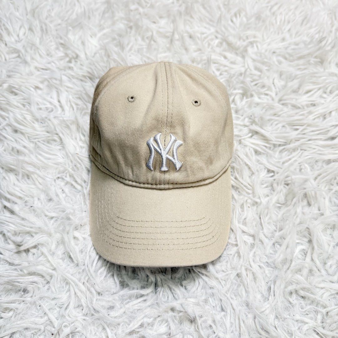 New york yankees ny (Category: Caps & Hats) located in Baguio. Submitted by sellingtonshop (Listing ID 1461845931, Image 1). Description: r45. MLB New York Yankees NY logo cap Size: OSFM Condition: excellent Issue: none Mine: 480 Steal: 580 Grab: 680 .