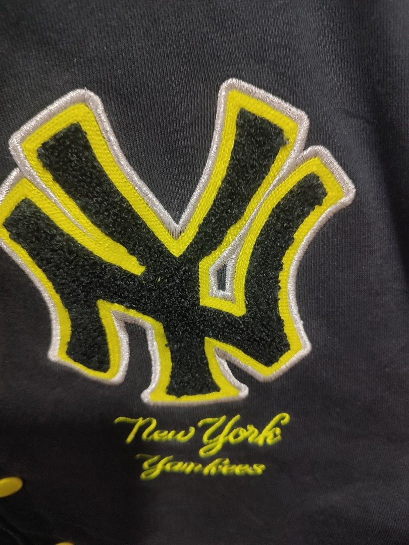 New York Yankees Varsity Jacket (Category: Coats, Jackets and Outerwear) located in Manila. Submitted by momofunodos (Listing ID 1461862168, Image 3). Description: ALL ITEMS ARE PRE-LOVED ✅Bale source. ✅Ukay thrifted. ✅Manage your expectations these are ukay.( dont expect crispy as new) ✅ Colors may different in person due to camera lens and lights. ✅ There's a sign of usage in every item ✅ Small stain washable stain are normal in ukay we do not 