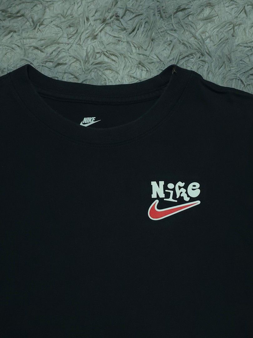 Nike (Category: Shirts) located in Abulug. Submitted by humanwhosellthings (Listing ID 1461801602, Image 3). Description: NIKÈ Womens Tee ✅️Size: M on tag fit to XSmall ✅️Dimes: 16W x 22L ✅Condition: Excellent ✅Issue: None ✅Color Rate: 9.8/10.