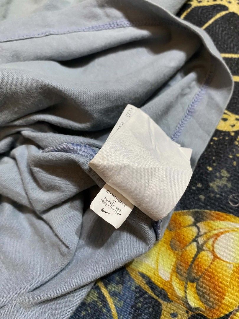 NIKE (Category: Tshirts & Polo Shirts ) located in Quezon City. Submitted by thrift.sta (Listing ID 1461869317, Image 3). Description: NIKE SHIRT GOOD CONDITION NO FLAWS AUTHENTIC 20x27 199🏷️ +SF.