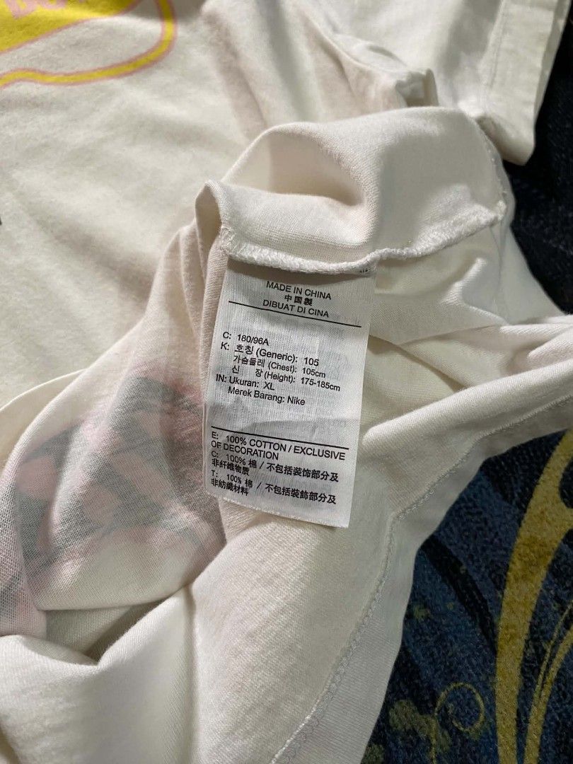 Nike (Category: Tshirts & Polo Shirts ) located in Quezon City. Submitted by thrift.sta (Listing ID 1461869545, Image 3). Description: NIKE SHIRT EXCELLENT NEED WASH NO FLAWS 21x28 199🏷️ +SF.