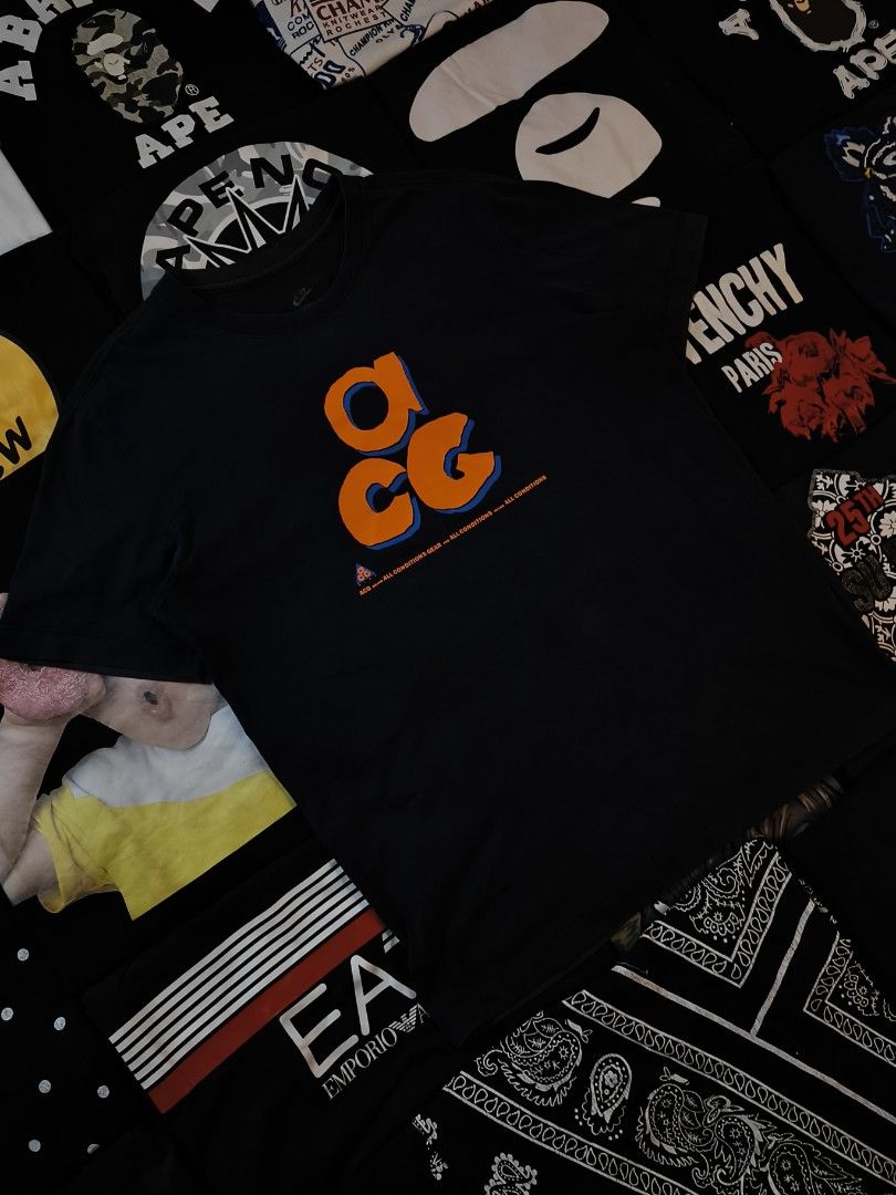 Nike ACG Black (Category: Tshirts & Polo Shirts ) located in San Fernando. Submitted by gaboo_asncn (Listing ID 1462003737, Image 1). Description: - Nike ACG Black - Size: Medium on tag (W21/L27) - Condition: Good - Color Rate: 8.5/10 - No Issue.