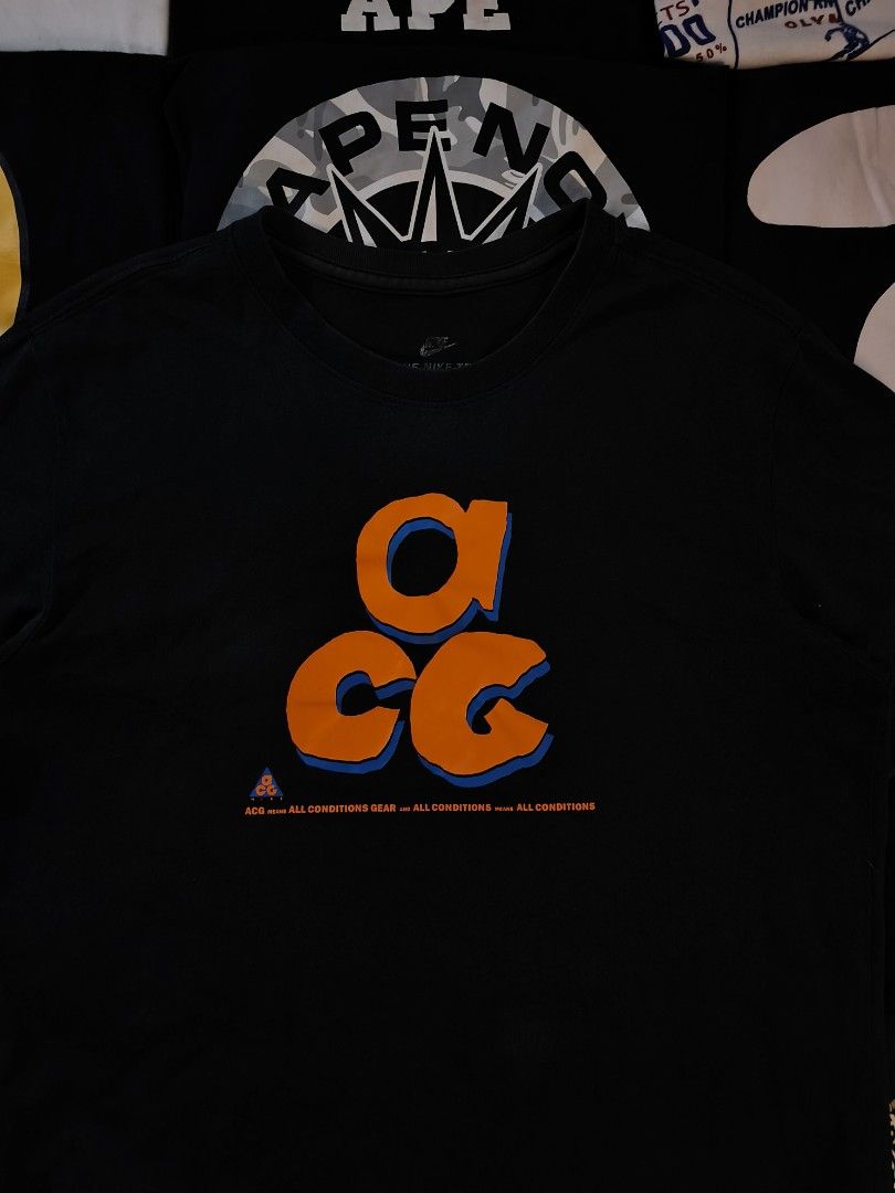 Nike ACG Black (Category: Tshirts & Polo Shirts ) located in San Fernando. Submitted by gaboo_asncn (Listing ID 1462003737, Image 3). Description: - Nike ACG Black - Size: Medium on tag (W21/L27) - Condition: Good - Color Rate: 8.5/10 - No Issue.