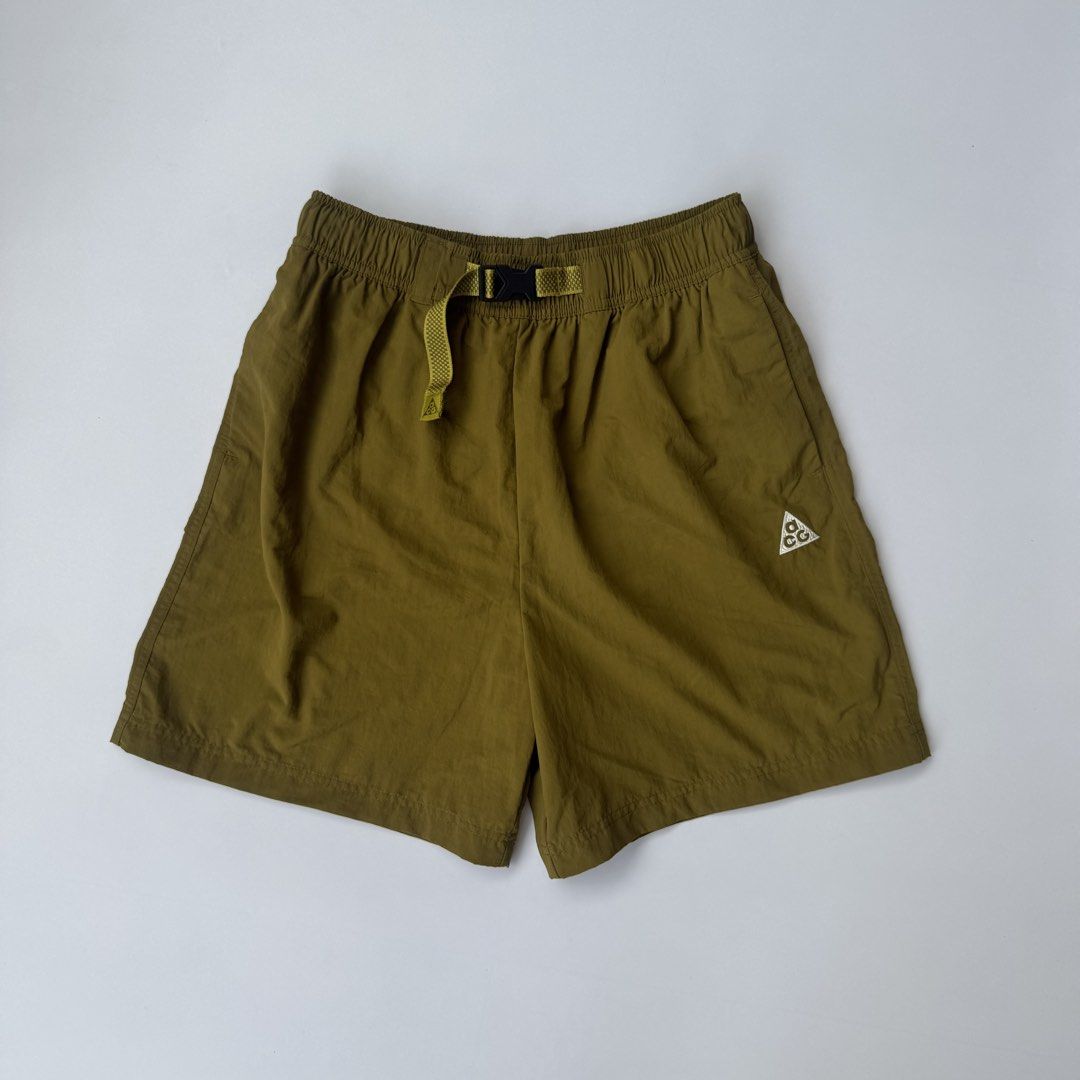 Nike ACG HIKING Short (Category: Shorts) located in Iloilo. Submitted by 50houndidz (Listing ID 1461885828, Image 1). Description: Nike ACG HIKING Short excellent no issue size:xl measurements 28 to 32 waistline 18 length 13 leg opening m dm for more questions .