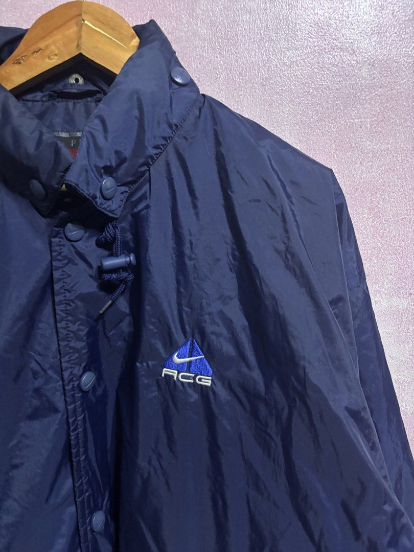 NIKE ACG PACKALBE WINDBREAKER JACKET (Category: Coats, Jackets and Outerwear) located in Manila. Submitted by mangbebong_05 (Listing ID 1461925882, Image 2). Description: NIKE ACG PACKABLE HOOD XL ON TAG WIDTH 26 LENGTH 31 EXCELLENT CONDITION .