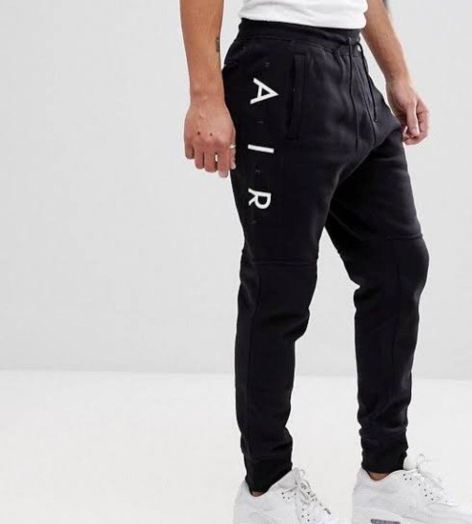 Nike Air Black Joggers pants (Category: Joggers) located in Cebu City. Submitted by MrLiks_123 (Listing ID 1461889116, Image 1). Description: Nike Air techFleece patch black /jogger pants Xxl on tag Size 34 stretch garterized to 36/37 max Length 40 Excellent condition Cebu Location Dm 🙇.
