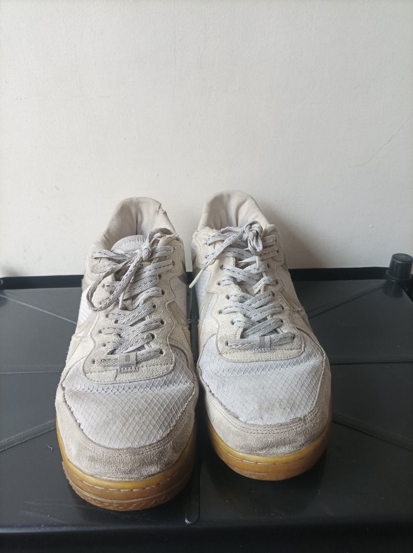 NIKE AIR FORCE 1 'LIGHT BONE' REACT SZ8.5 (Category: Sneakers) located in Manila. Submitted by ako.si.lemmor (Listing ID 1461830118, Image 3). Description: This item is legit but thrifted/beaters condition, manage your expectation. Size 8.5US Mens Condition: 7.5/10 Issue: Gumsole yellowing, cut pulltab, needs cleaning Ship at your own cost or pickup Mandaluyong..