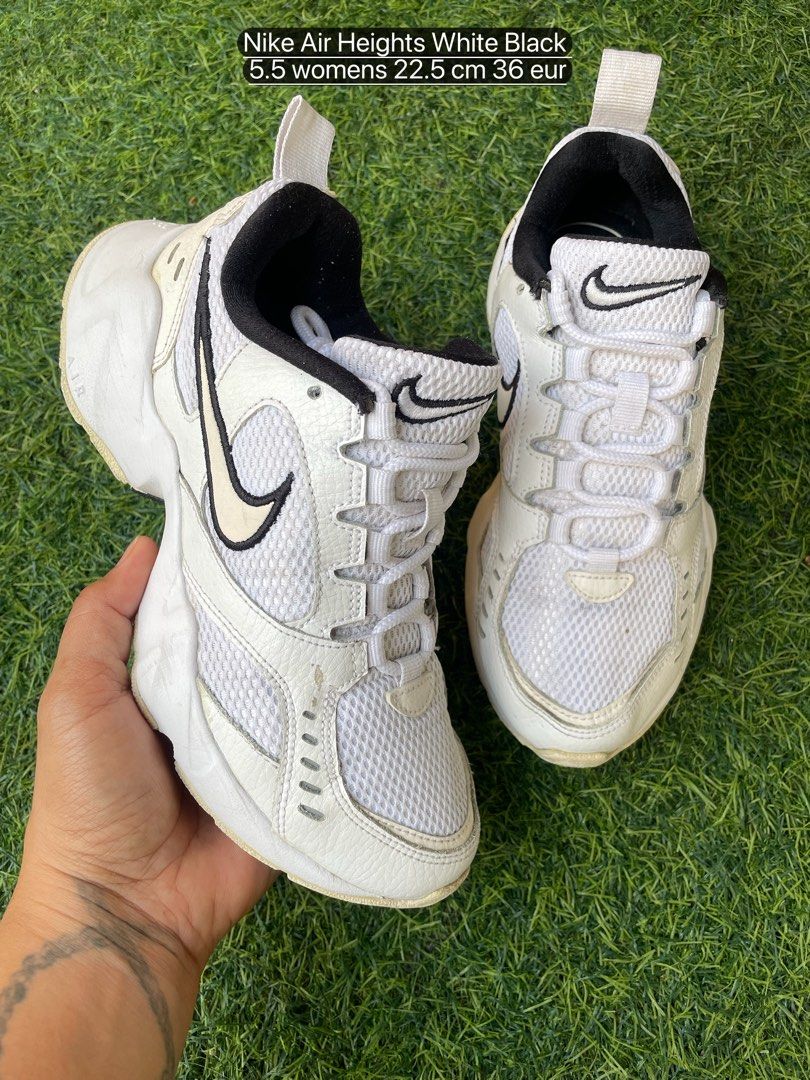 Nike Air Heights White Black (Category: Sneakers) located in Muntinlupa City. Submitted by shefindsthrift (Listing ID 1461822580, Image 1). Description: Size 5.5 - 6 womens 36 eur 1200.