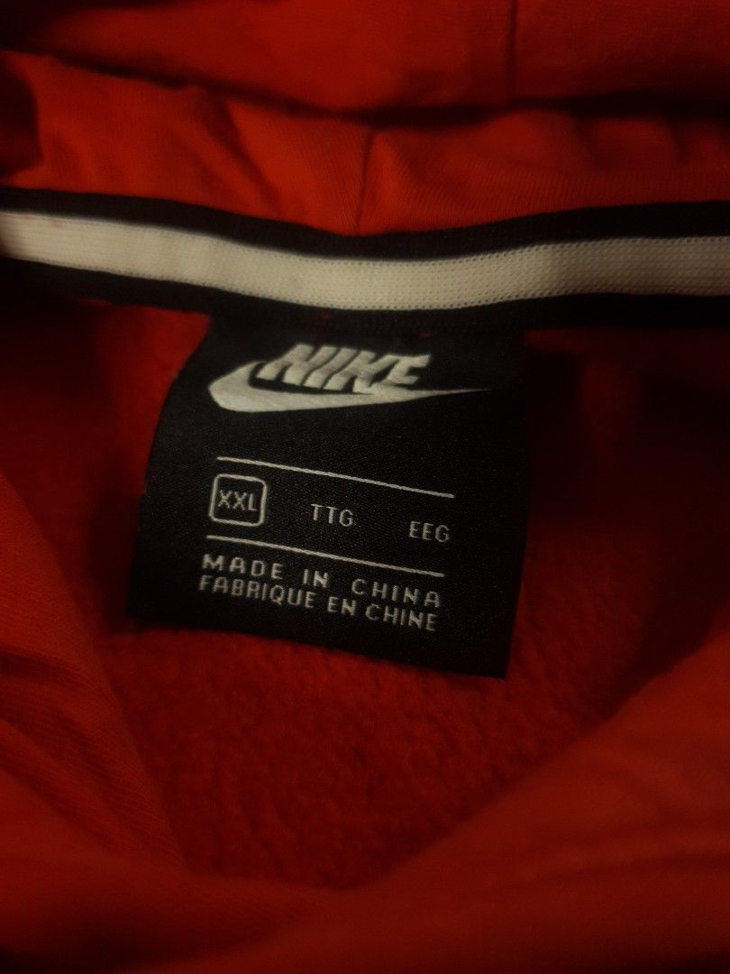 Nike Air hoodie (Category: Coats, Jackets and Outerwear) located in San Fernando. Submitted by retro.district. (Listing ID 1461985215, Image 3). Description: - Nike Air Hoodie - Size: XL - XXL - Condition: Good - issue: repaired hole - Color Rate: 9.5/10.