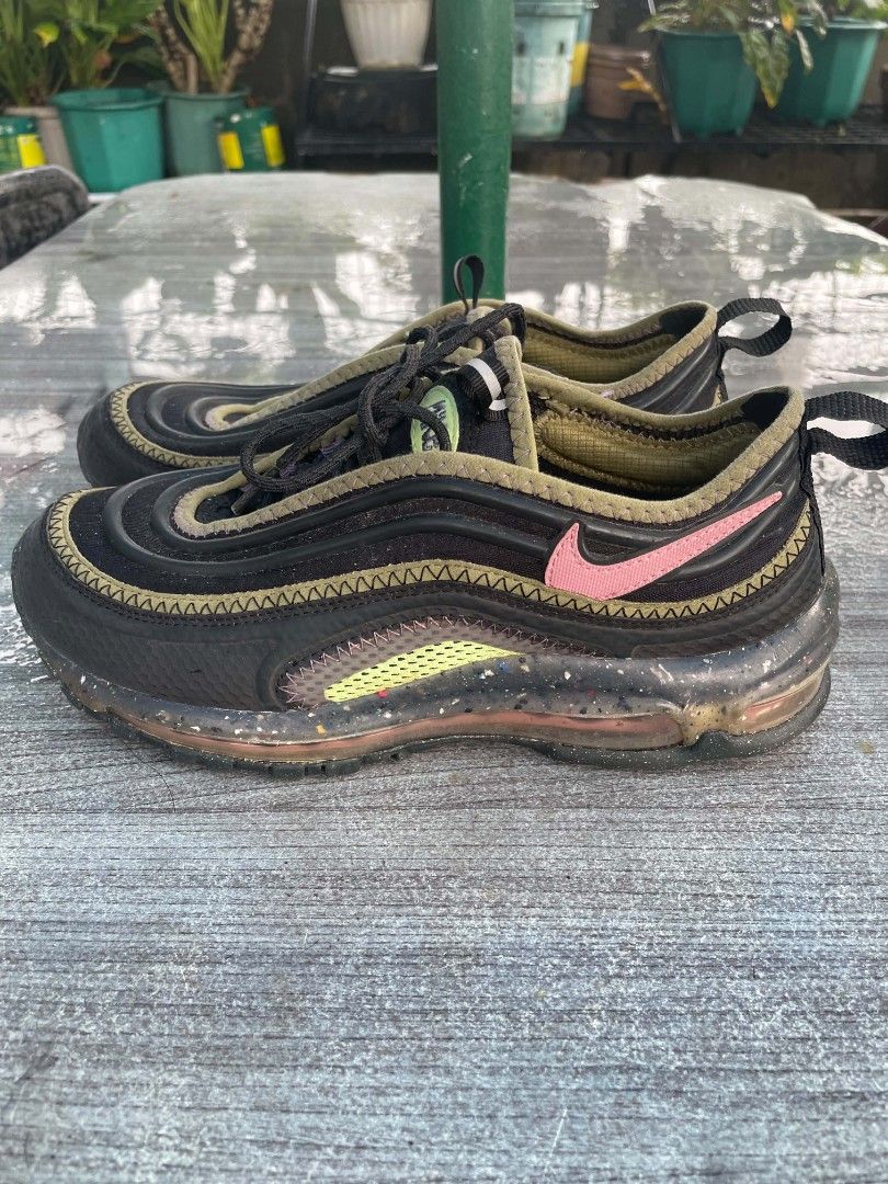 Nike Airmax 97 Terrascape (Category: Sneakers) located in Quezon City. Submitted by _jaaiiii (Listing ID 1461949980, Image 3). Description: Size 40.5 can fit to 41 Pick up/Lalamove: Quezon City Frisco Good condition.