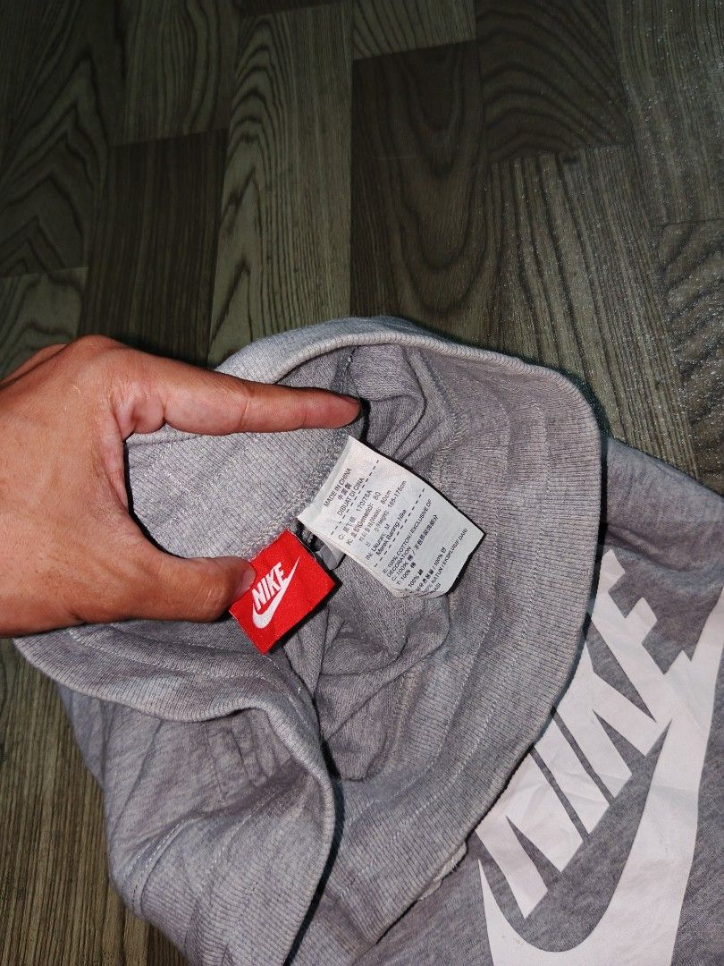 Nike Alumni (Category: Shorts) located in Tayabas. Submitted by sickfinds (Listing ID 1461922422, Image 2). Description: Nike Alumni Size: M-L No Issue Excellent Condition.