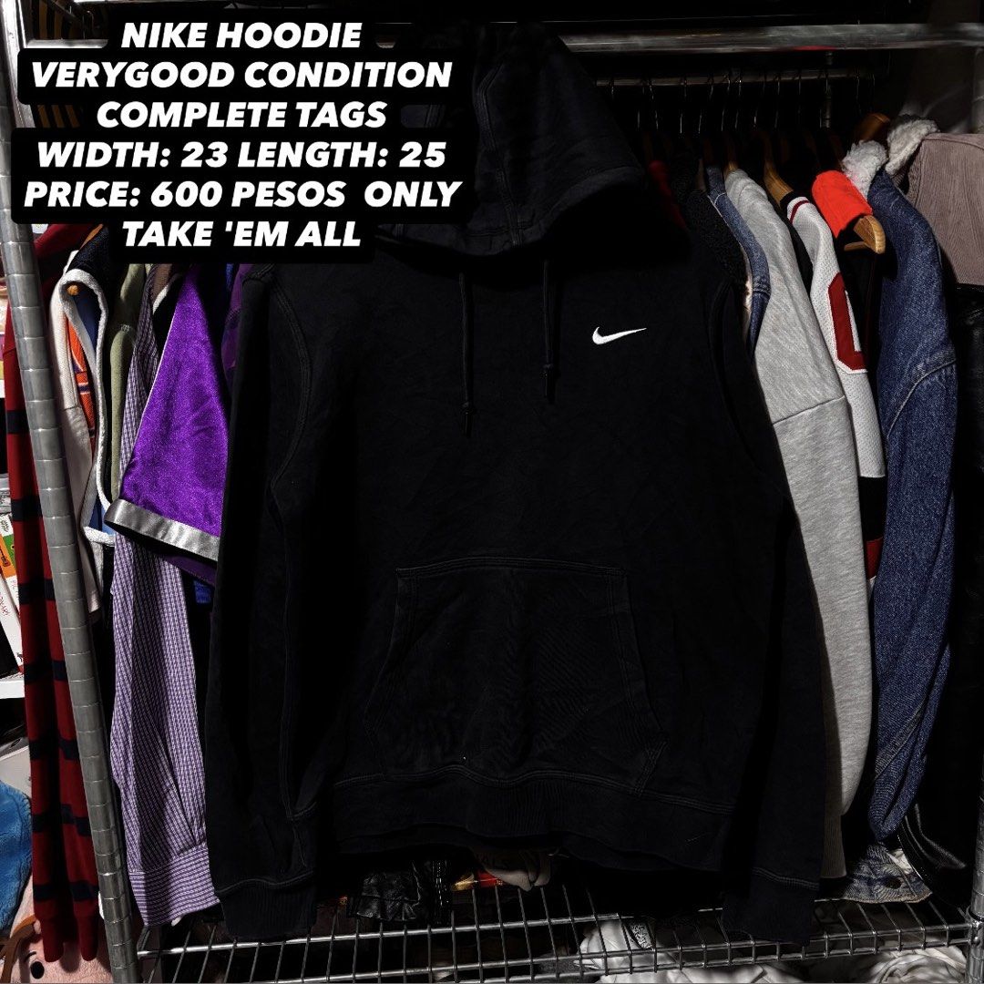 Nike Black Hoodie Size L (Category: Hoodies) located in Caloocan City. Submitted by bonsatocha43876 (Listing ID 1461983115, Image 1). Description: - Black Nike Hoodie - Size: Large (L) - Material: 80% Cotton, 20% Polyester (Body); 100% Cotton (Hood Lining) - Made in Pakistan - Measurements: Width 23 inches, Length 25 inches - Price: 600 pesos.