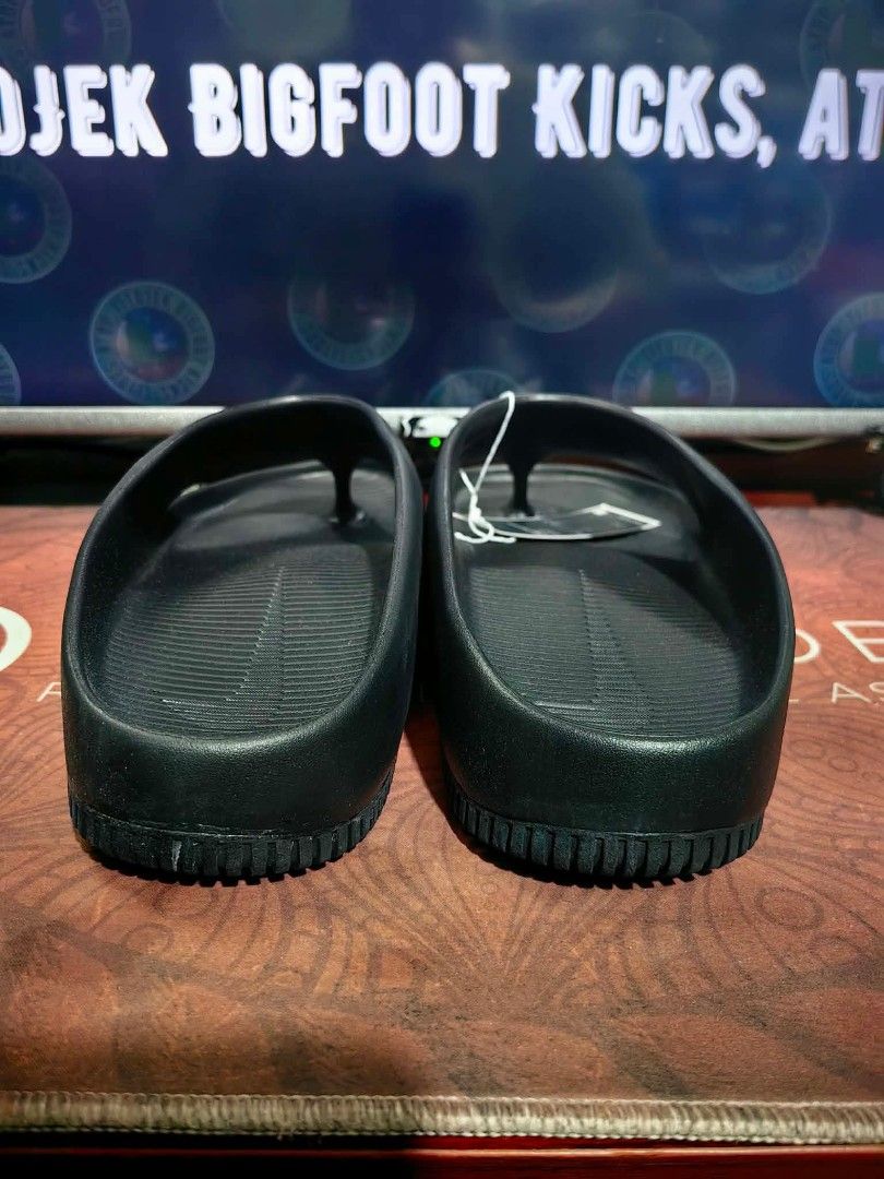 Nike Calm flip flop size 13 US (Category: Slippers & Slides) located in Pasig City. Submitted by titojek (Listing ID 1461826377, Image 3). Description: ⚠️ For sale only. 🔥 Brand new and legit N!ke Calm flip flop size 13 US 💵 1,800. Fixed price. (2,595 SRP) 🛵 Grab or Lalamove ✈️ J&T and JRS (no rush shipping) 💳 Payment • Gcash or Security Bank ❌ Wala na akong meet up. ❌ Walang COD/COP. ❌ Walang Sh0pee checkout. 📍Pinagbuhatan, Pasig City 💡Act